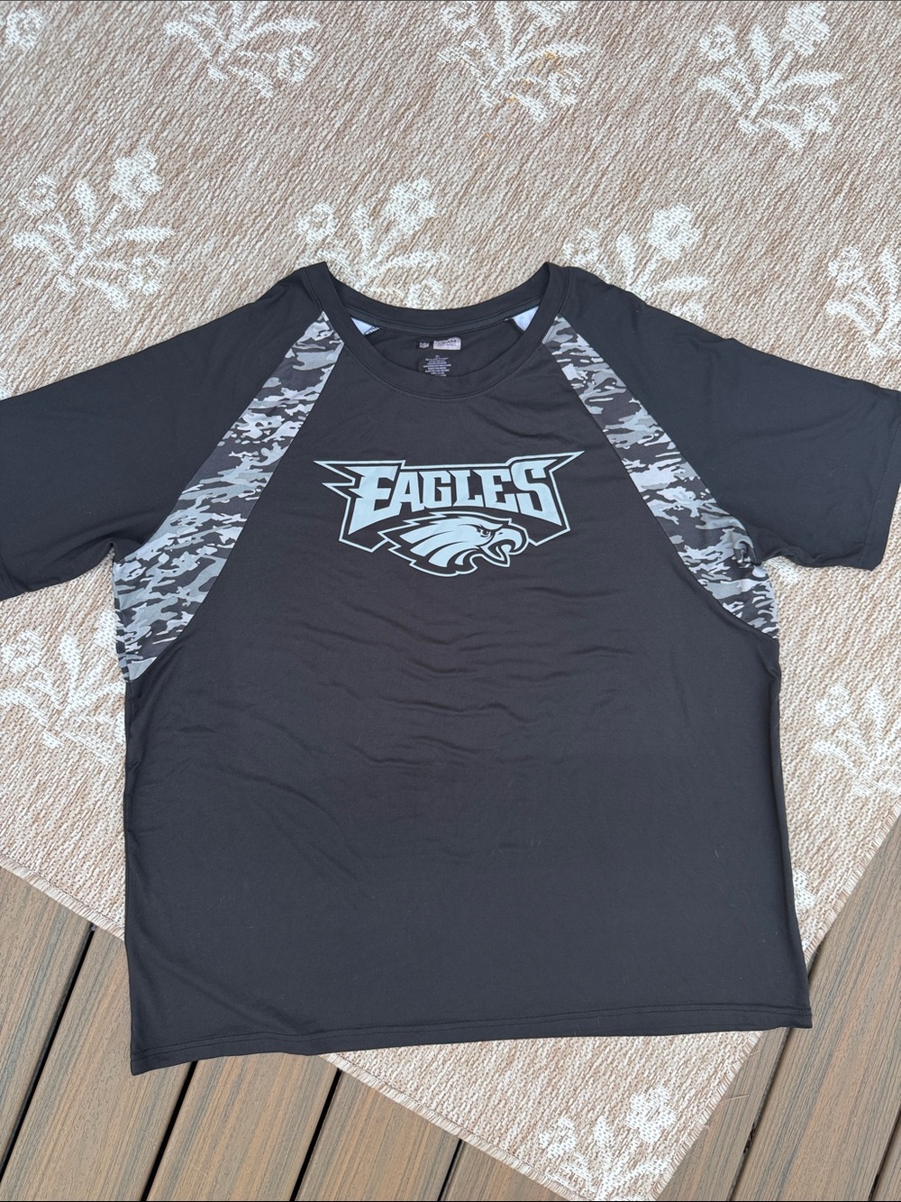 Eagles Men's Black Performance Tee with Camo Accents